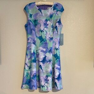 LONDON TIMES PETITES